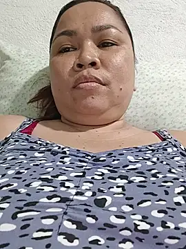 Snapshot of XXLorie_02 chatting on 06-30-26, 01:28 XXLorie 02 online show from 06-30-26, 01:28