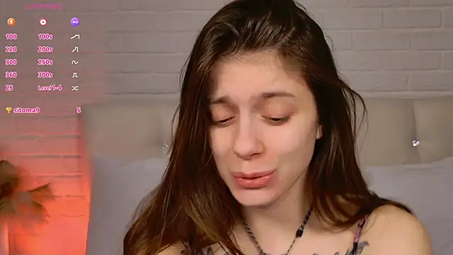 Eille Elfie online show from 01-15-26, 04:50