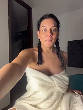 Snapshot of kamivolkano chatting on 02-22-26, 01:51 kamivolkano online show from 02-22-26, 01:51