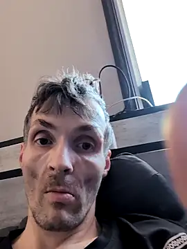 blazeyoung619 online show from 04-24-26, 01:19