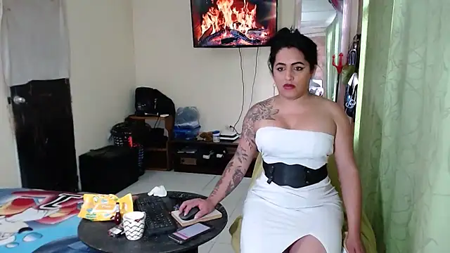 Sashaferrari2000 online show from 04-18-26, 07:58