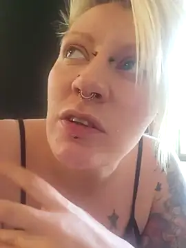 PinkTheHawk online show from 12-04-25, 02:54