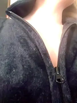 PinkTheHawk online show from 03-04-26, 01:33