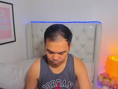 AsianZero online show from 03-18-26, 05:38