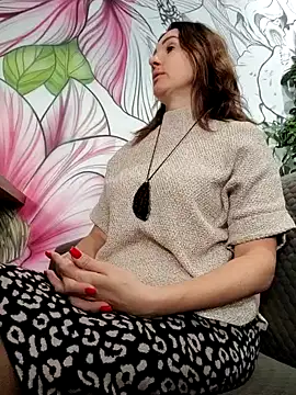 Snapshot of EvaXOAir chatting on 02-19-25, 03:17 EvaXOAir online show from 02-19-25, 03:17