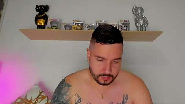 camilo restrepo21 online show from 10-23-25, 02:11