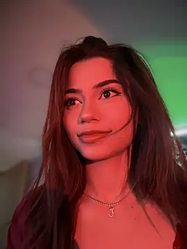 Snapshot of Sweett_Priya chatting on 12-22-24, 09:31 Sweett Priya online show from 12-22-24, 09:31