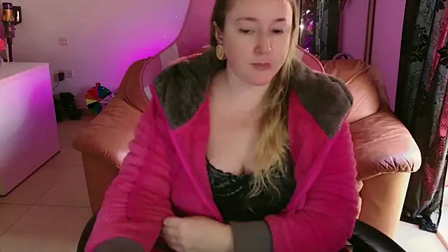 kisicaxx online show from 02-03-25, 01:51