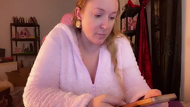 kisicaxx online show from 11-13-25, 06:29