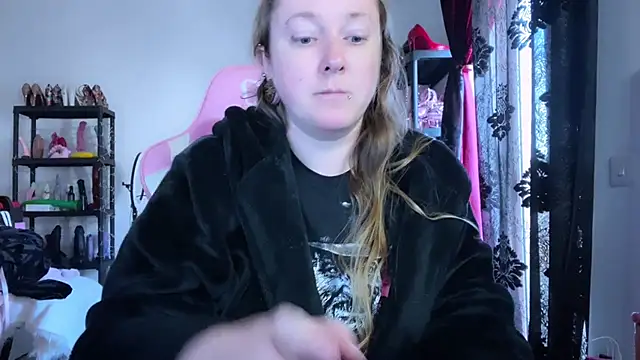 kisicaxx online show from 02-17-26, 02:57