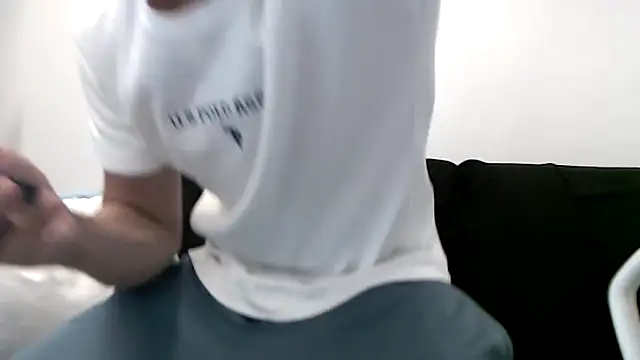 Snapshot of SebastianReiss chatting on 03-20-25, 07:25 SebastianReiss online show from 03-20-25, 07:25