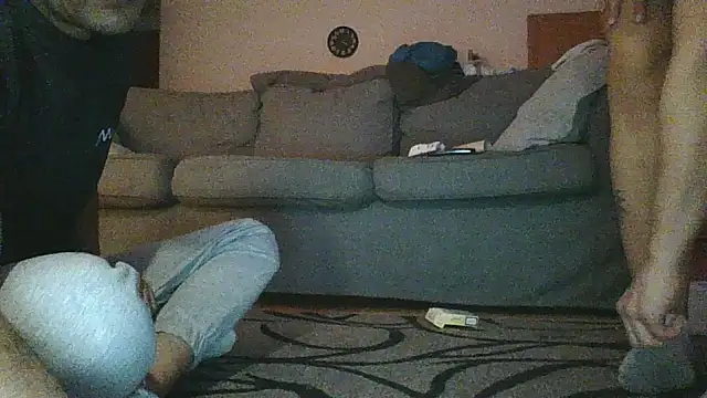 Snapshot of Couple_coquin31 chatting on 12-18-24, 03:15 Couple coquin31 online show from 12-18-24, 03:15