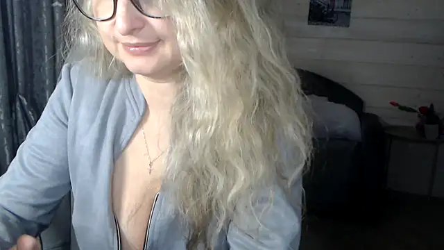 RubiLakros online show from 11-06-25, 12:17