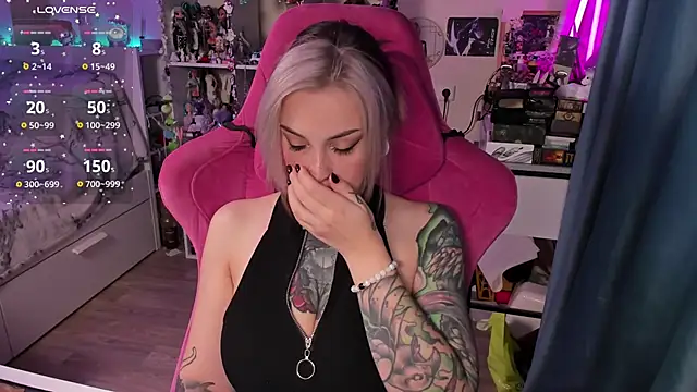 Snapshot of ChloeKohaku chatting on 02-05-26, 04:06 ChloeKohaku online show from 02-05-26, 04:06