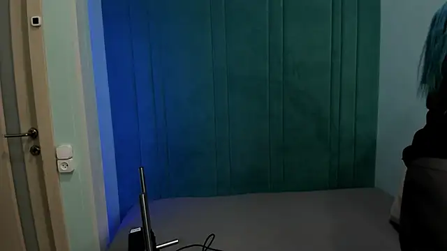 JuliaBusty online show from 12-20-25, 05:03