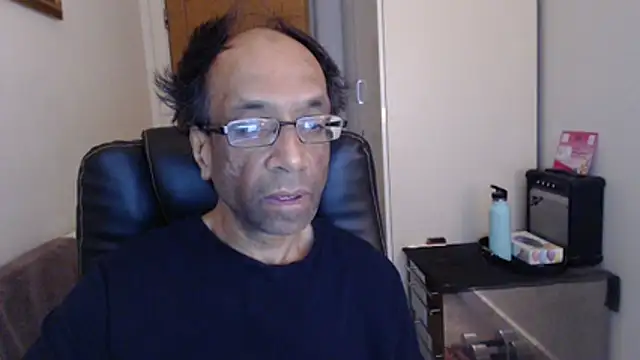 Snapshot of rauncher1 chatting on 04-22-26, 07:33 rauncher1 online show from 04-22-26, 07:33