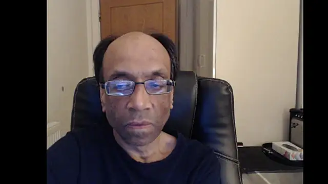Snapshot of rauncher1 chatting on 04-28-26, 10:15 rauncher1 online show from 04-28-26, 10:15