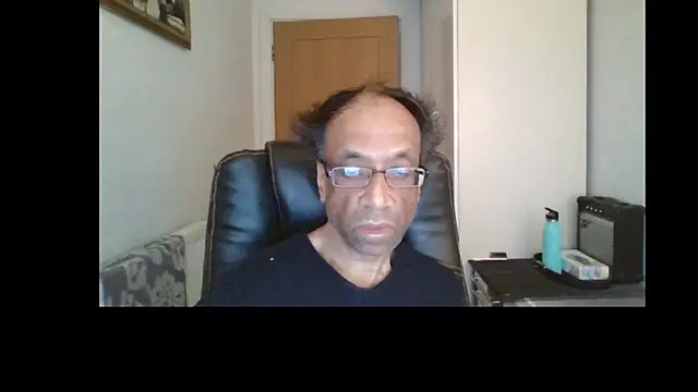 Snapshot of rauncher1 chatting on 05-07-26, 08:31 rauncher1 online show from 05-07-26, 08:31