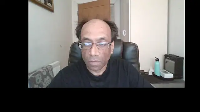 Snapshot of rauncher1 chatting on 05-30-26, 11:18 rauncher1 online show from 05-30-26, 11:18