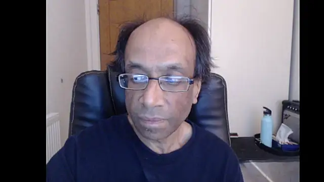 Snapshot of rauncher1 chatting on 06-09-26, 08:59 rauncher1 online show from 06-09-26, 08:59