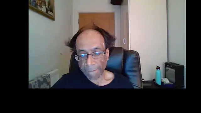 Snapshot of rauncher1 chatting on 06-15-26, 08:16 rauncher1 online show from 06-15-26, 08:16