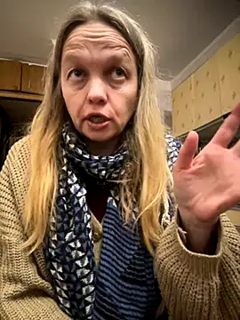 Susanel online show from 11-30-25, 03:38