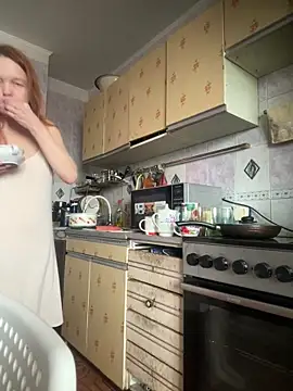 Snapshot of Susanel chatting on 02-21-26, 09:21 Susanel online show from 02-21-26, 09:21