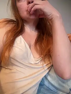 Snapshot of Susanel chatting on 02-22-26, 12:15 Susanel online show from 02-22-26, 12:15