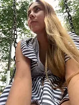 Snapshot of Brittanyrosexx chatting on 12-14-24, 06:09 Brittanyrosexx online show from 12-14-24, 06:09