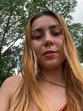 Snapshot of Brittanyrosexx chatting on 12-03-25, 07:56 Brittanyrosexx online show from 12-03-25, 07:56