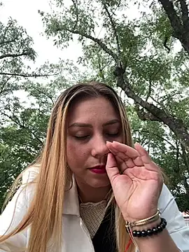 Snapshot of Brittanyrosexx chatting on 01-08-26, 08:33 Brittanyrosexx online show from 01-08-26, 08:33