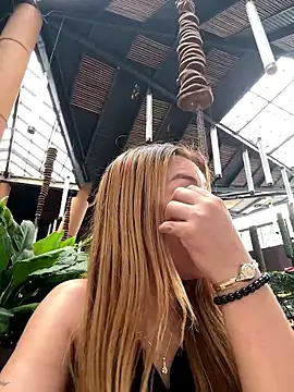 Snapshot of Brittanyrosexx chatting on 01-15-26, 09:18 Brittanyrosexx online show from 01-15-26, 09:18