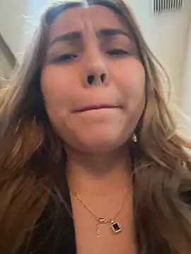 Snapshot of Brittanyrosexx chatting on 02-25-26, 07:23 Brittanyrosexx online show from 02-25-26, 07:23