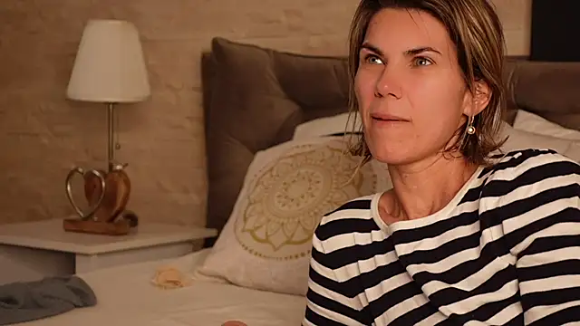 FeliciaKrige online show from 04-07-26, 01:06