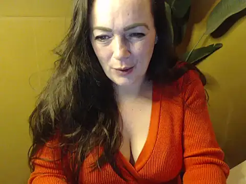 Snapshot of cloe85nl chatting on 12-27-24, 10:23 cloe85nl online show from 12-27-24, 10:23