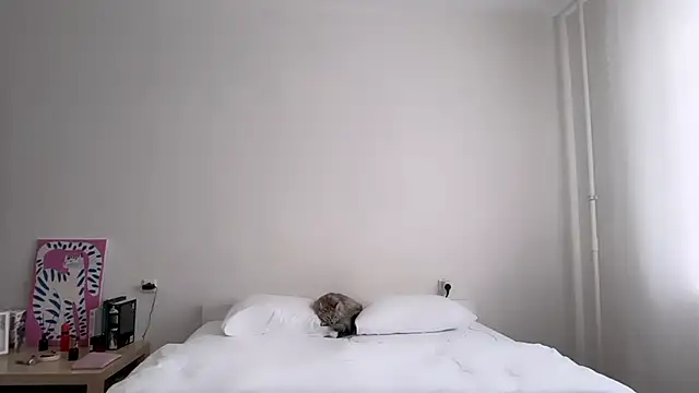 Milky   Way online show from 04-15-26, 01:18