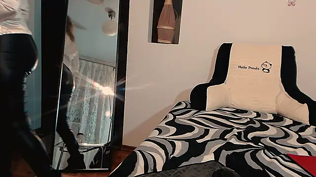 elacoquette online show from 10-03-25, 12:51