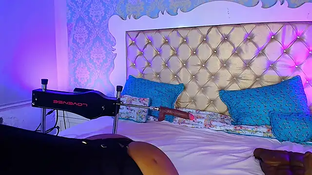 CaseyMoon online show from 10-23-25, 12:48