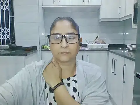 Snapshot of Indiankushy chatting on 06-26-26, 04:55 Indiankushy online show from 06-26-26, 04:55