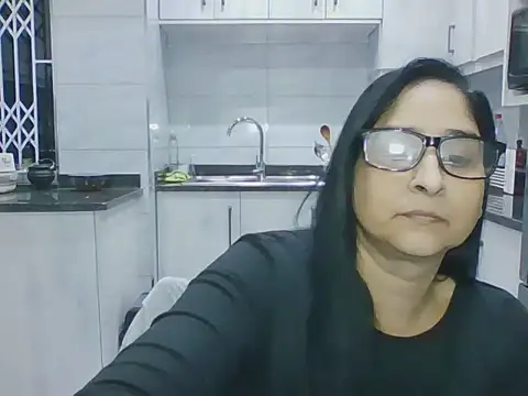 Snapshot of Indiankushy chatting on 06-29-26, 05:13 Indiankushy online show from 06-29-26, 05:13