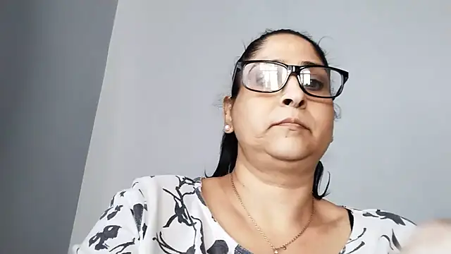 Snapshot of Indiankushy chatting on 07-27-26, 09:05 Indiankushy online show from 07-27-26, 09:05