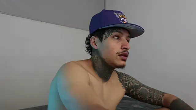 trieone online show from 12-21-24, 03:14