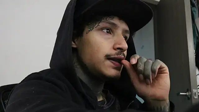 trieone online show from 10-12-25, 09:47