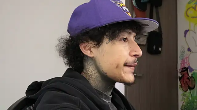 trieone online show from 03-24-26, 02:22