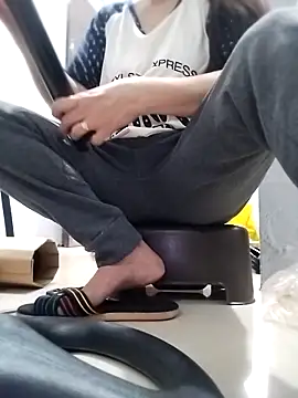 Snapshot of DelightDorothy34 chatting on 09-19-25, 10:43 DelightDorothy34 online show from 09-19-25, 10:43