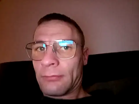 Snapshot of buchr1 chatting on 12-20-24, 08:01 buchr1 online show from 12-20-24, 08:01