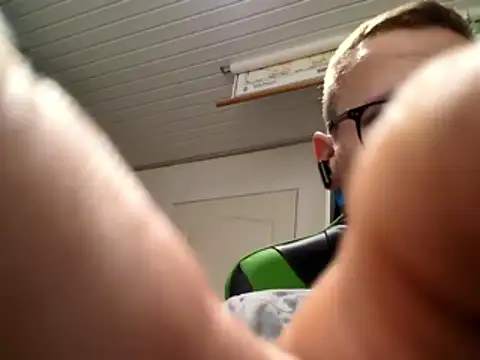 Snapshot of buchr1 chatting on 06-20-26, 01:41 buchr1 online show from 06-20-26, 01:41