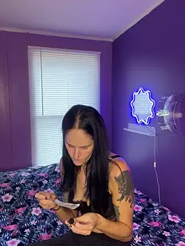 lolabunny9 online show from 12-20-24, 06:24