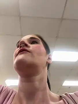 lolabunny9 online show from 02-28-25, 05:48