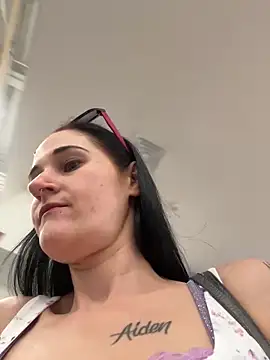 lolabunny9 online show from 03-19-25, 04:13